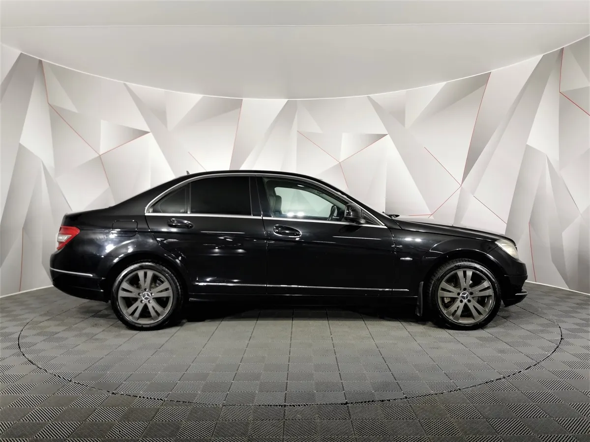 Mercedes-Benz C-Класс C 180 7G-Tronic Plus (156 л.с.) Черный в АВИЛОН. Слайд №6