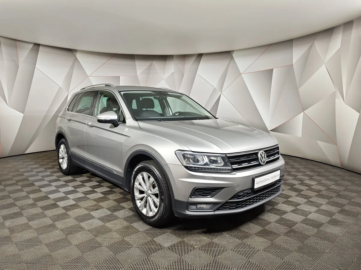 Volkswagen Tiguan 1.4 TSI BlueMotion DSG (150 л.с.) Sport&Style Серебристый в АВИЛОН. Слайд №3