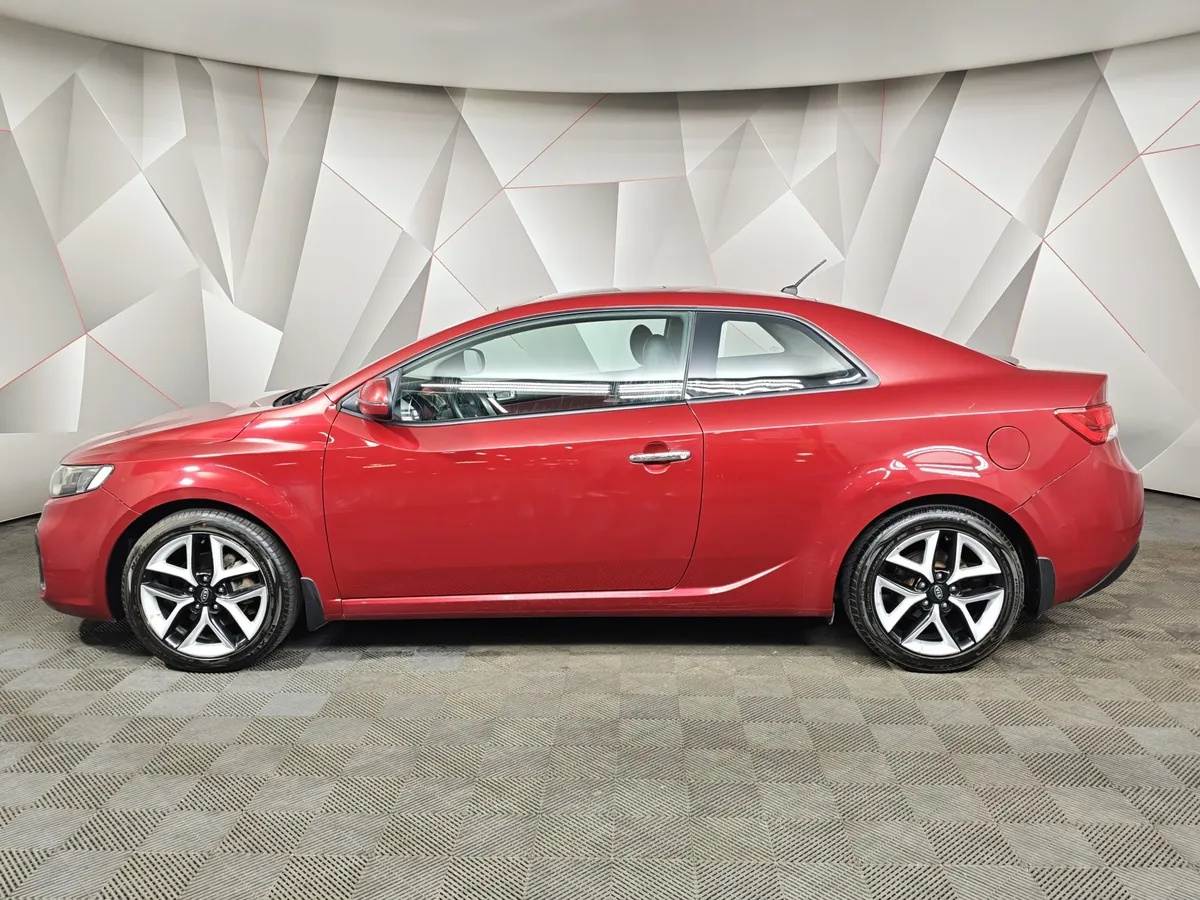 Kia Cerato 2.0 AT (150 л.с.) Luxe Красный в АВИЛОН. Слайд №9