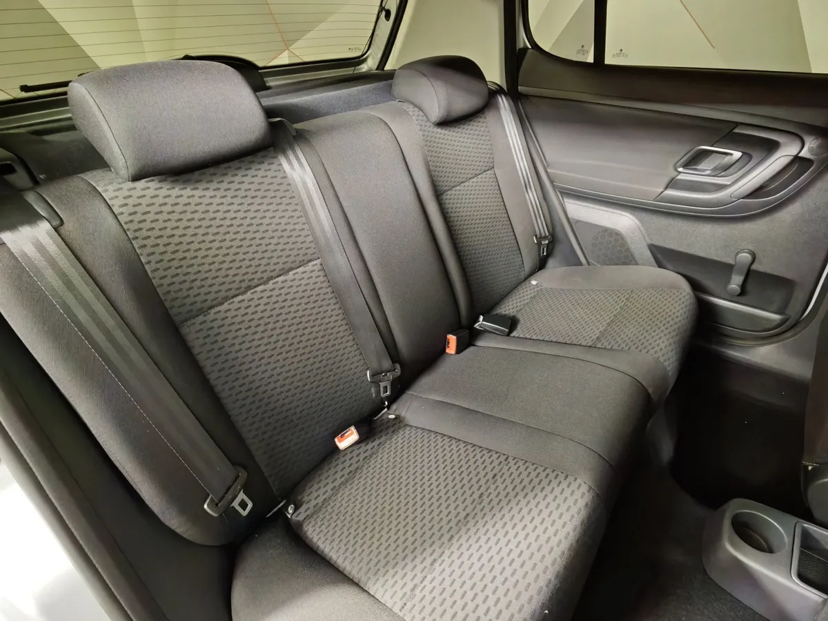 Skoda Fabia 1.6 AT (105 л.с.) Серебристый в АВИЛОН. Слайд №17