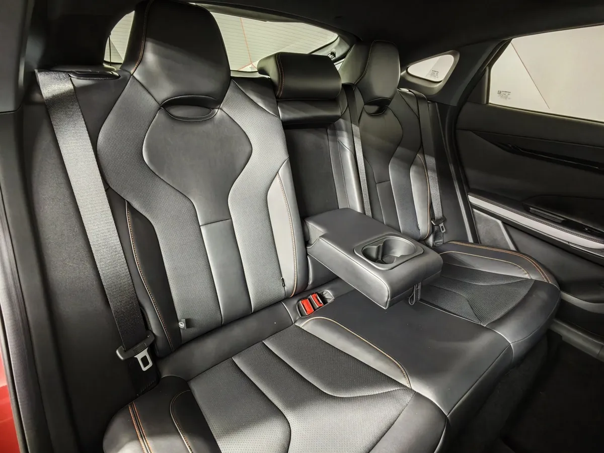Changan UNI-V 1.5 AMT (181 л.с.) Tech Красный в АВИЛОН. Слайд №17