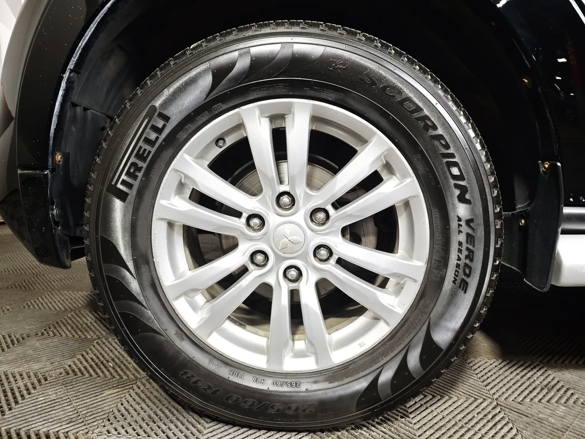 Mitsubishi Pajero 3.0 AT AWD (178 л.с.) Черный в АВИЛОН. Слайд №9