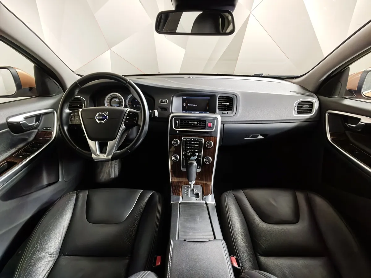 Volvo S60 2.0T Turbo Powershift (203 л.с.) Summum Золотой в АВИЛОН. Слайд №14