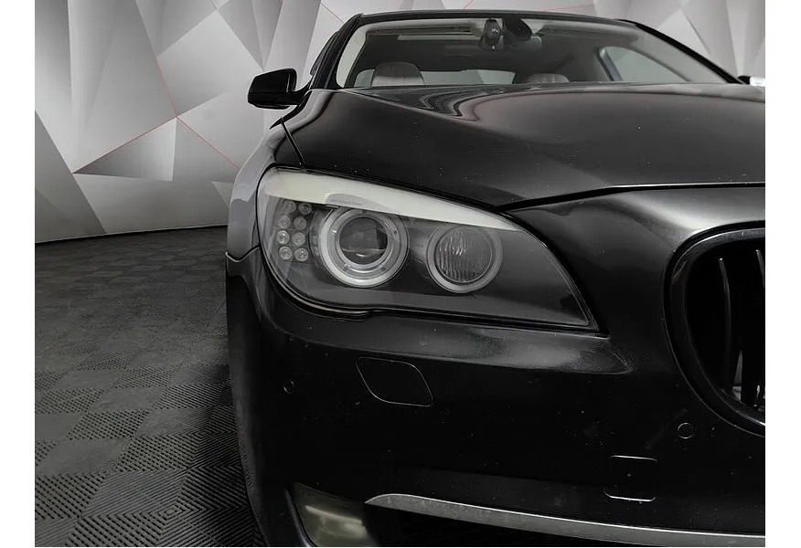 BMW 7 серия 740d xDrive AT (306 л.с.) Черный в АВИЛОН. Слайд №8