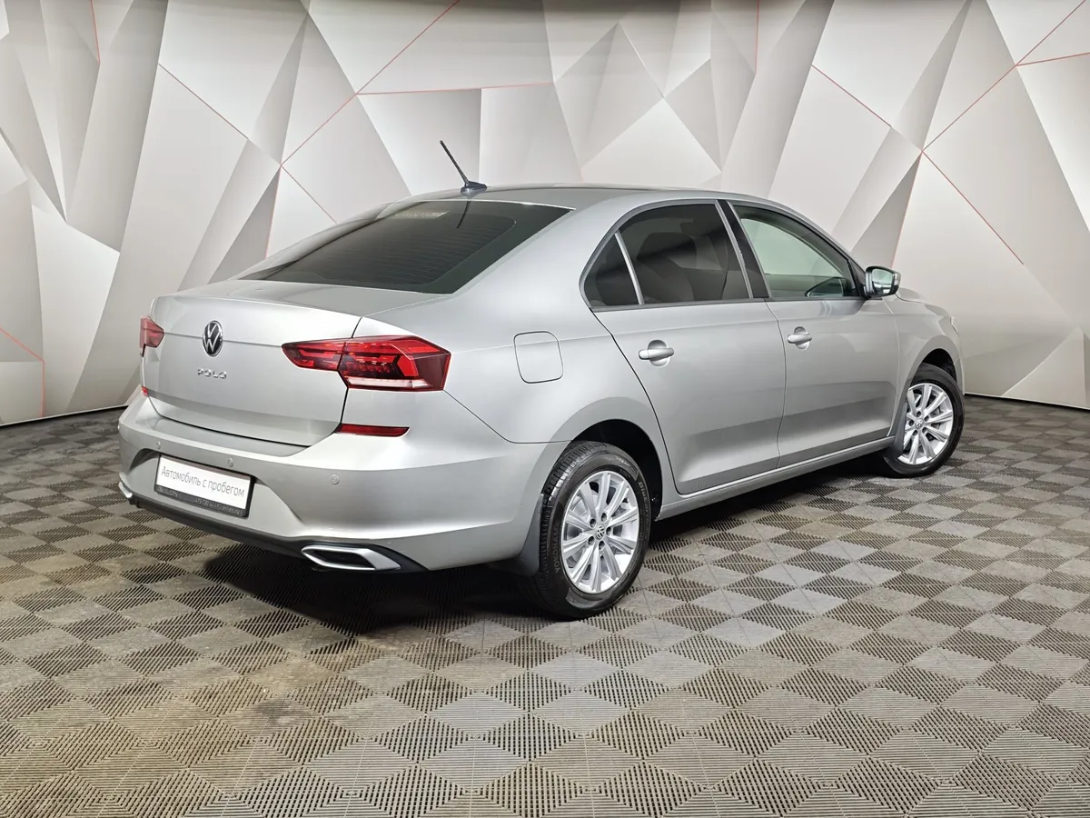 Volkswagen Polo 1.6 MPI AT (110 л.с.) Status Серебристый в АВИЛОН. Слайд №2
