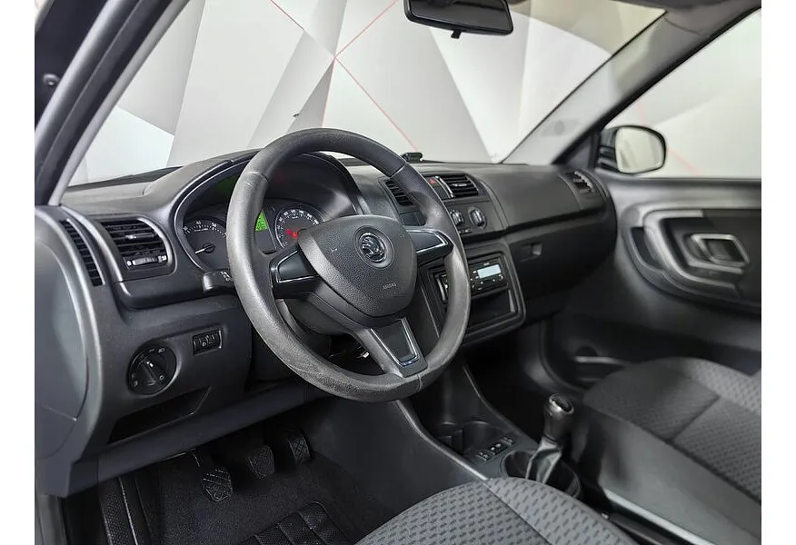 Skoda Fabia 1.2 MT (70 л.с.) Серый в АВИЛОН. Слайд №19