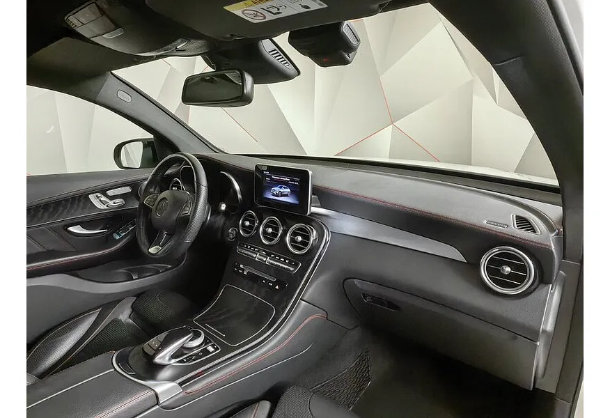 Mercedes-Benz GLC Купе 43 AMG 9G-TRONIC 4MATIC (367 л.с.) Особая серия Белый в АВИЛОН. Слайд №13