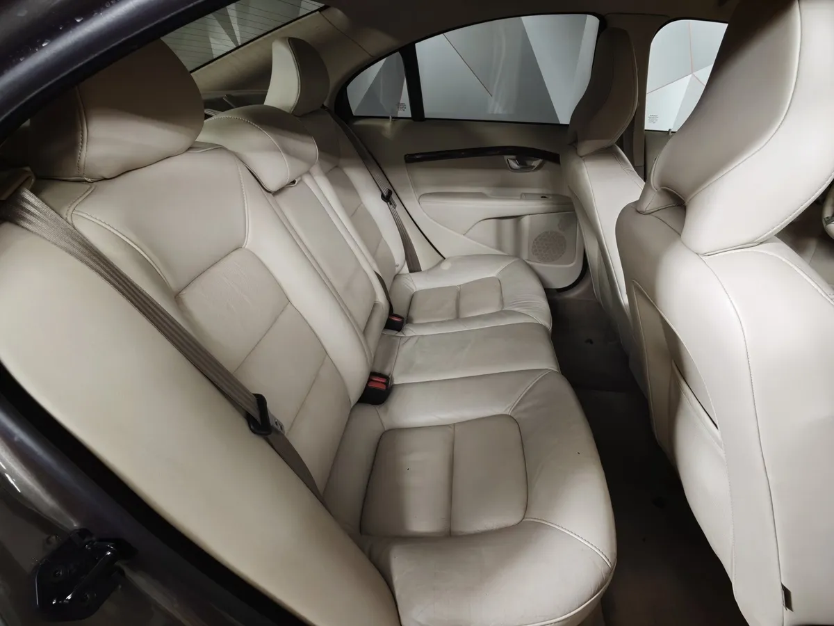 Volvo S80 2.5 Turbo Geartronic (231 л.с.) Коричневый в АВИЛОН. Слайд №15