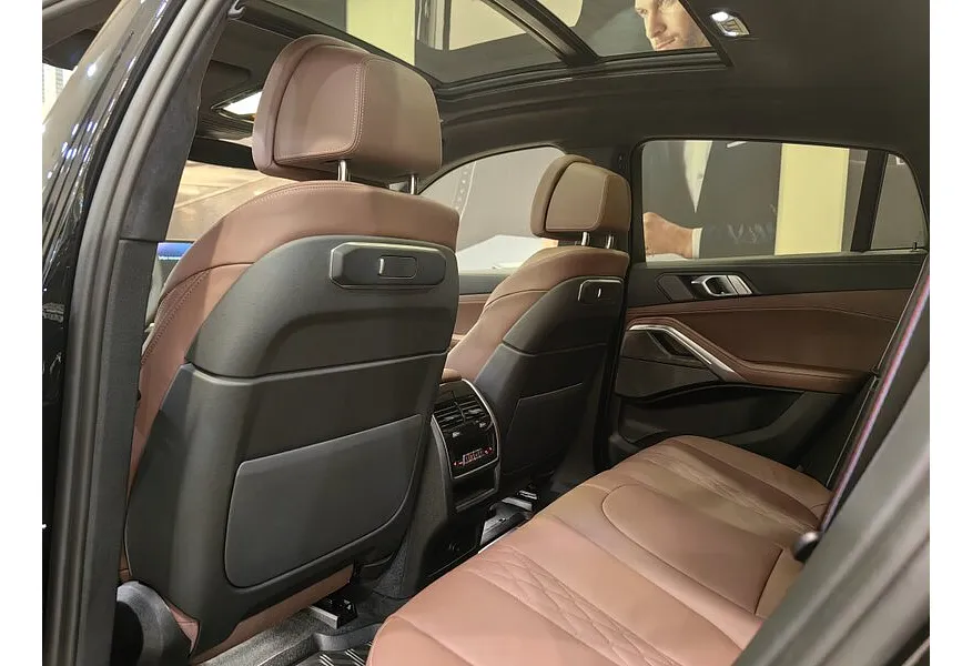 LIVE. Слайд №9