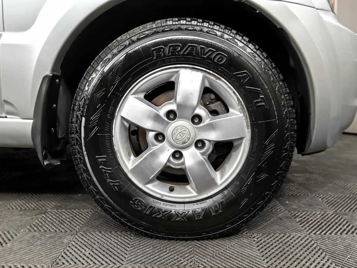 Kia Sorento 3.3 AWD AT (248 л.с.) Серебристый в АВИЛОН. Слайд №9