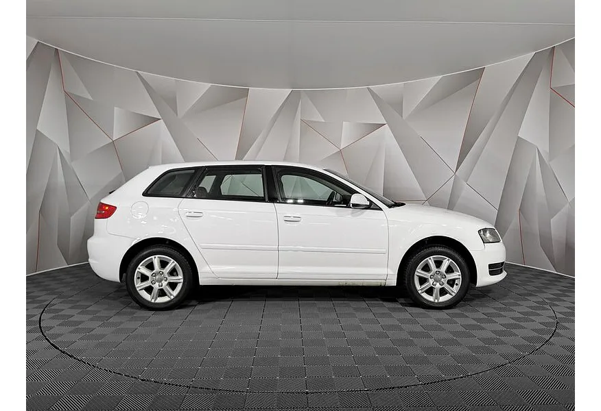 LIVE. Слайд №4