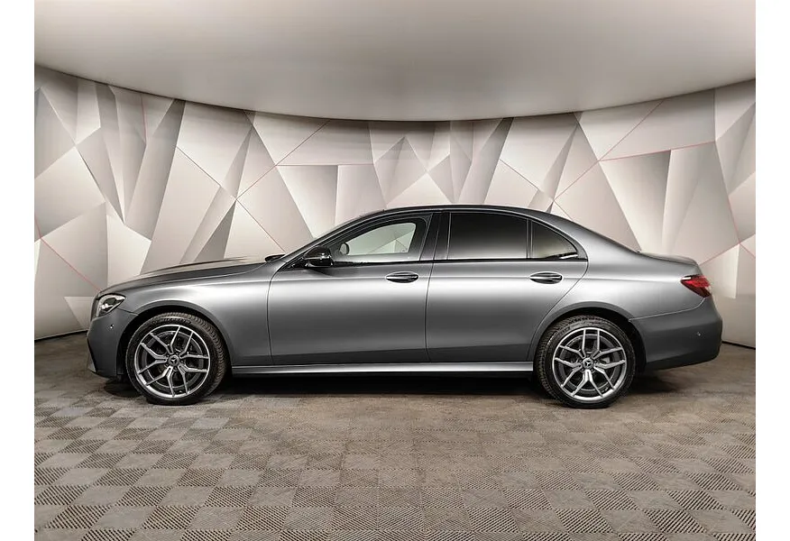 Mercedes-Benz E-Класс E 200 4MATIC 9G-TRONIC (197 л.с.) Sport Plus Серый в АВИЛОН. Слайд №5