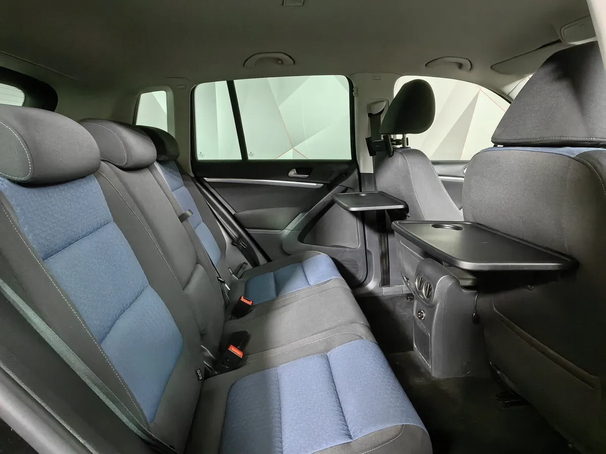 Volkswagen Tiguan 2.0 TSI 4Motion AT (170 л.с.) Sport&Style Серый в АВИЛОН. Слайд №16