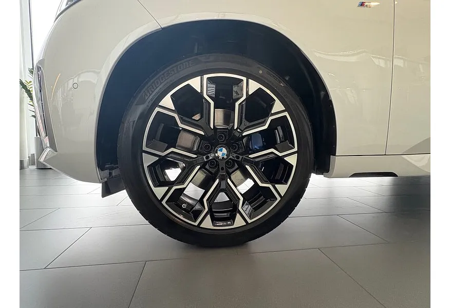 LIVE. Слайд №12