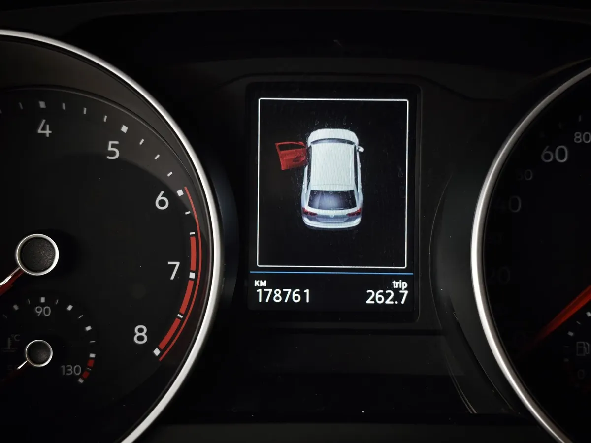 Volkswagen Tiguan 1.4 TSI BlueMotion DSG (150 л.с.) Comfortline Белый в АВИЛОН. Слайд №17