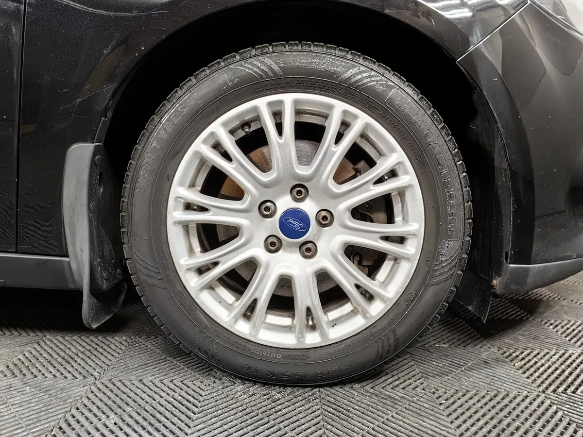 Ford Focus 2.0 PowerShift (150 л.с.) Titanium Черный в АВИЛОН. Слайд №9
