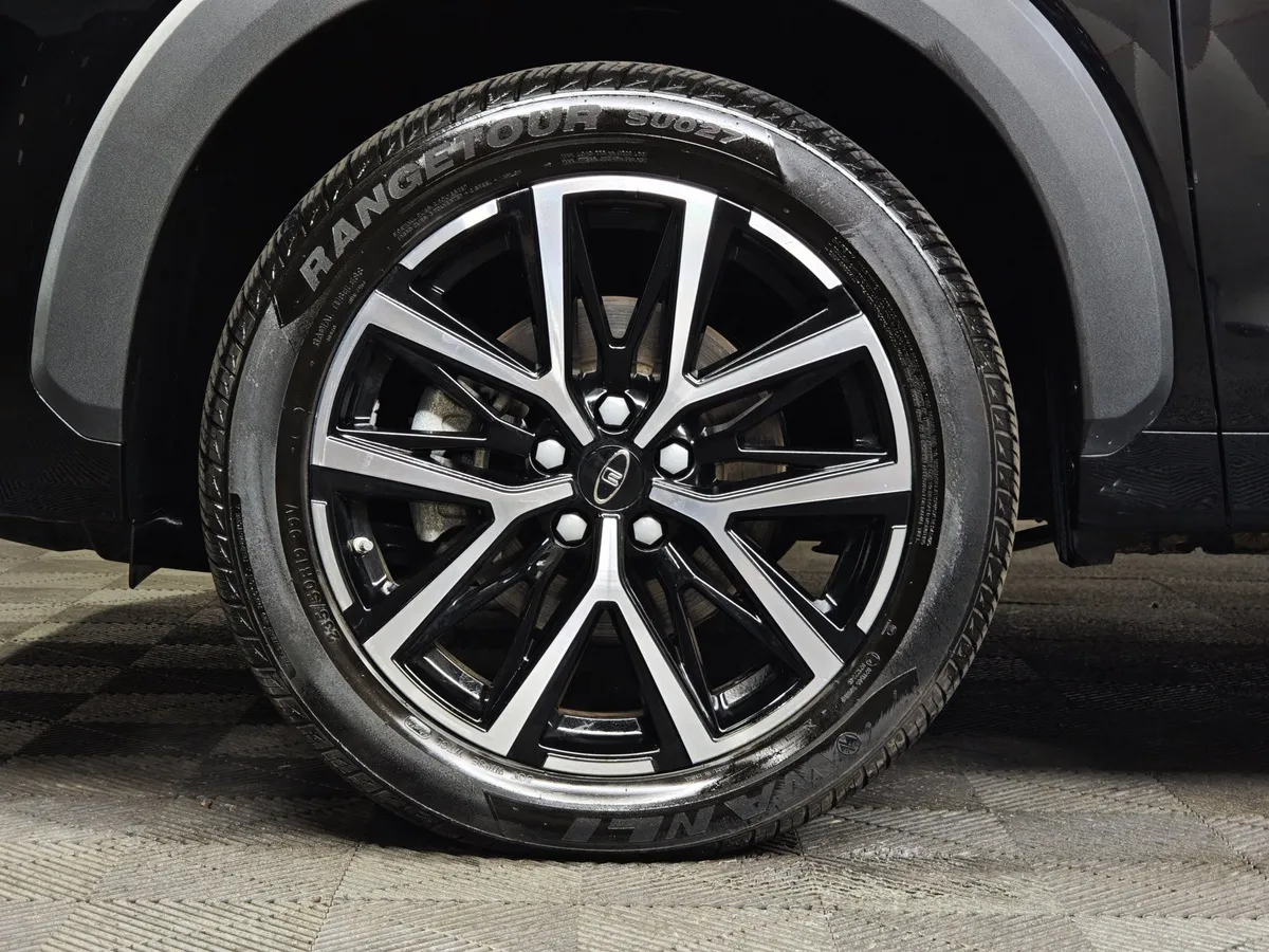 Москвич 8 1.5T DCT FWD (174 л.с.) Премиум Черный в АВИЛОН. Слайд №9