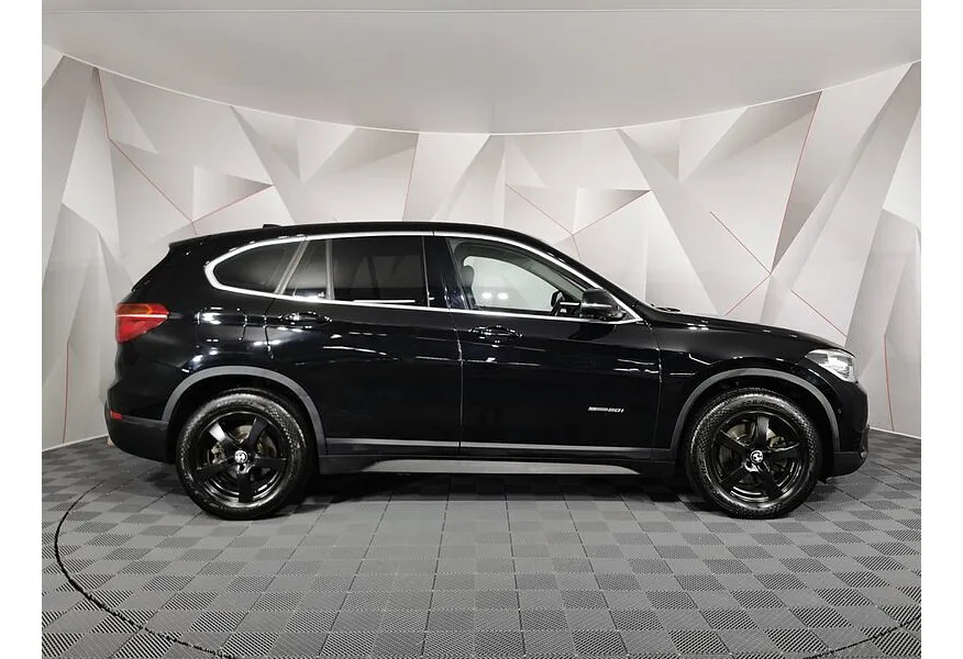 АВИЛОН - BMW X1 20i sDrive AT (192 л.с.) Черный - slide 3