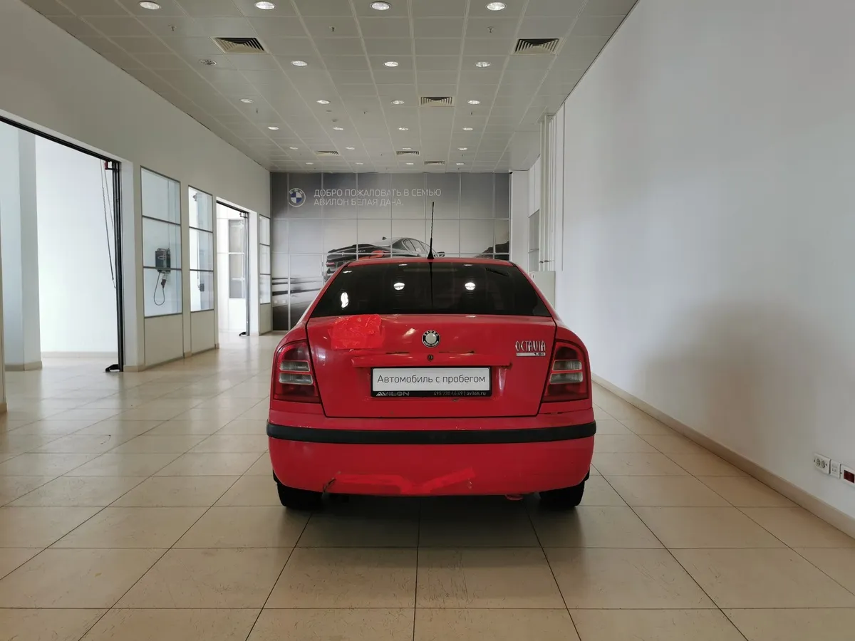 Skoda Octavia 1.6 MT (102 л.с.) Красный в АВИЛОН. Слайд №8