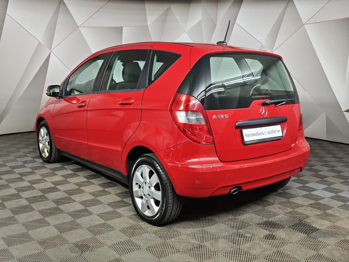 Mercedes-Benz A-Класс A 180 Autotronic (116 л.с.) Красный в АВИЛОН. Слайд №4