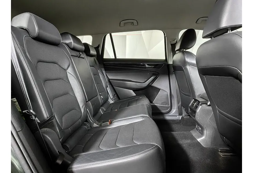 Skoda Kodiaq 2.0 TSI DSG 4X4 (180 л.с.) Зеленый в АВИЛОН. Слайд №16