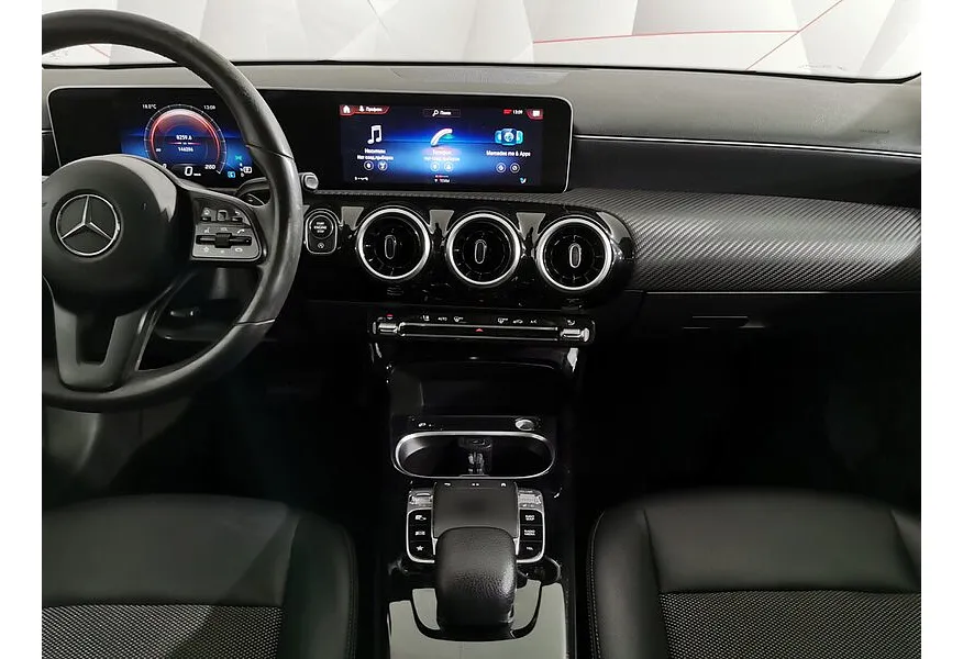 Mercedes-Benz CLA 200 7-G DCT (150 л.с.) Черный в АВИЛОН. Слайд №9