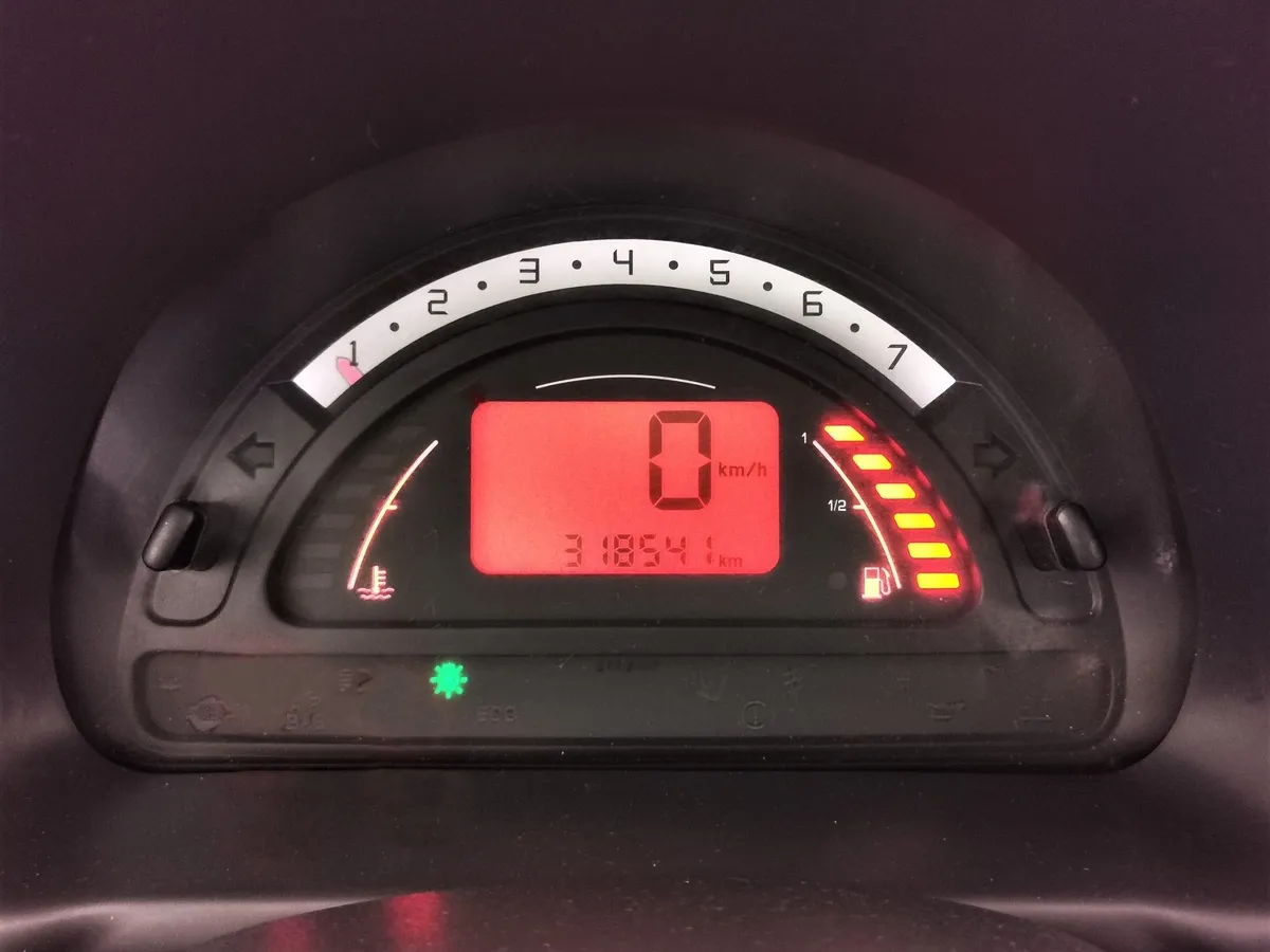Citroen C3 1.6 MT (110 л.с.) Голубой в АВИЛОН. Слайд №17