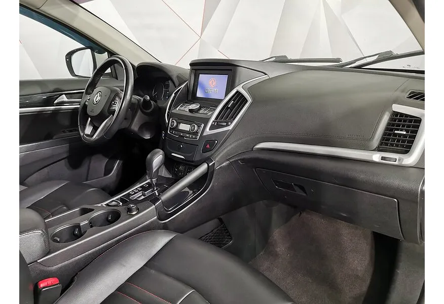 Dongfeng AX7 2.0 AТ CVVT (140 л.с.) Белый в АВИЛОН. Слайд №13