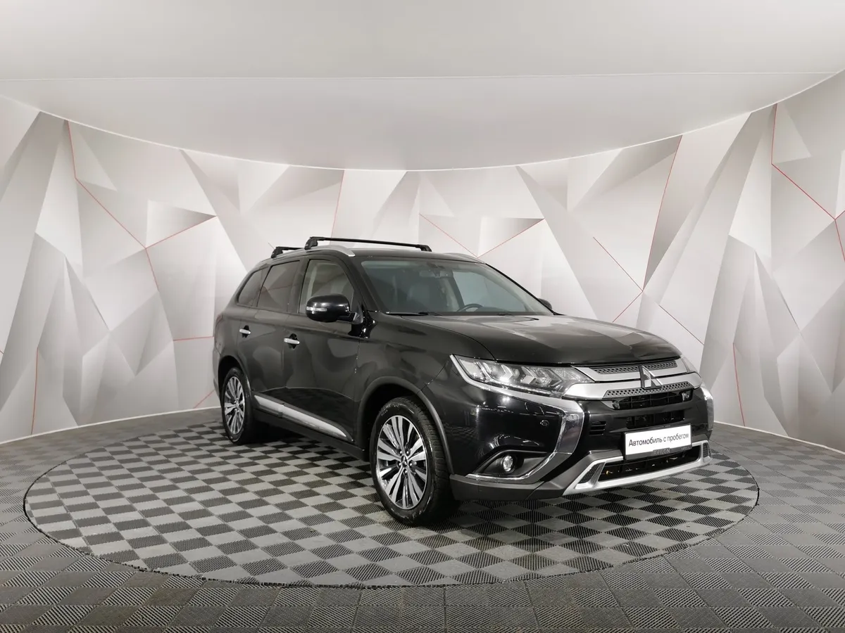 Mitsubishi Outlander 2.4 MIVEC CVT 4WD (167 л.с.) Ultimate Черный в АВИЛОН. Слайд №3