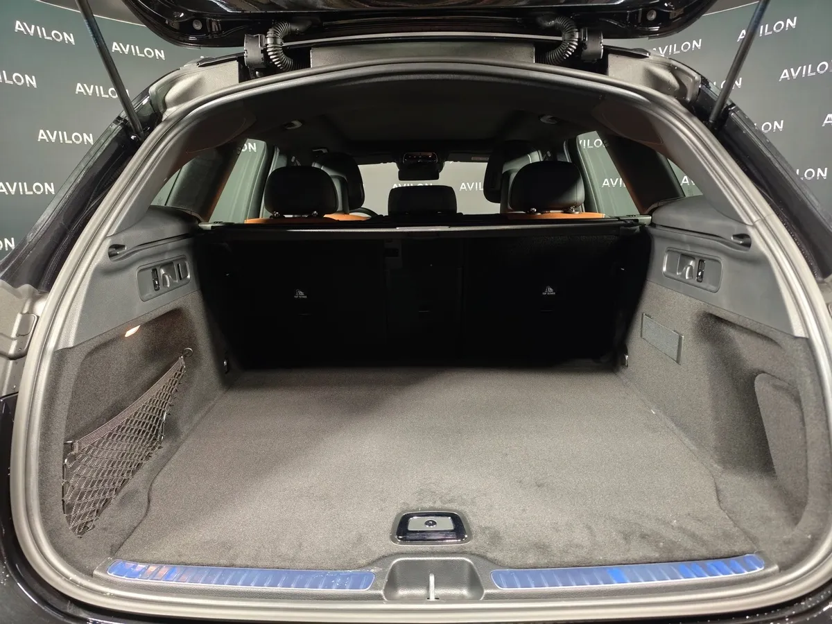 Mercedes-Benz GLC 300 4MATIC 9G-TRONIC (258 л.с.) Черный в АВИЛОН. Слайд №17