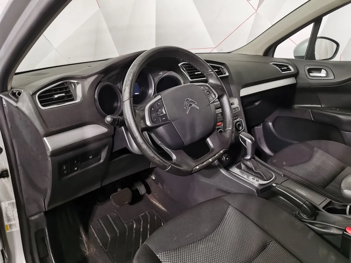 Citroen C4 1.6 VTi AT (116 л.с.) Серый в АВИЛОН. Слайд №10