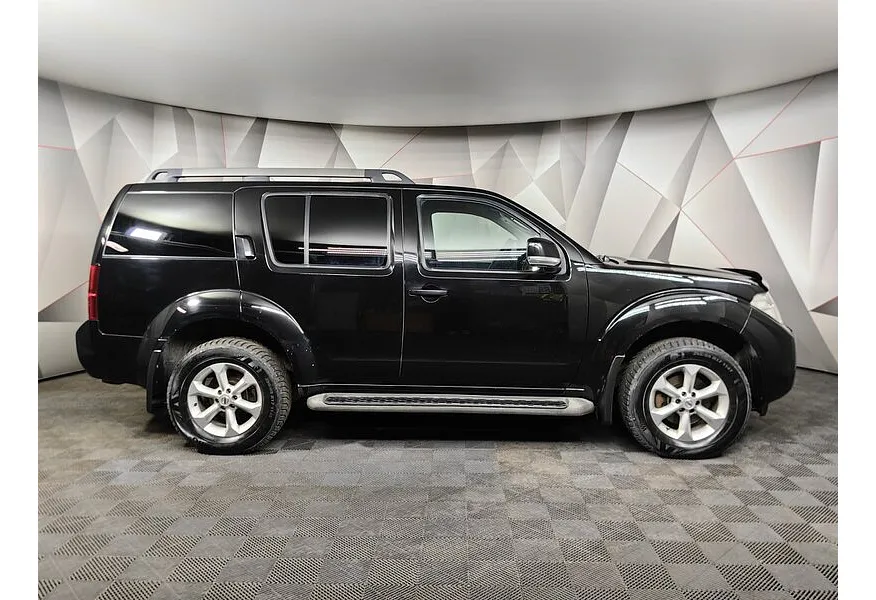 Nissan Pathfinder 2.5 dCi Turbo AT AWD (190 л.с.) Черный в АВИЛОН. Слайд №6