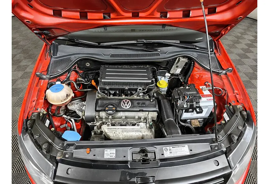 Volkswagen Polo 1.4 DSG (85 л.с.) Comfortline Красный в АВИЛОН. Слайд №10