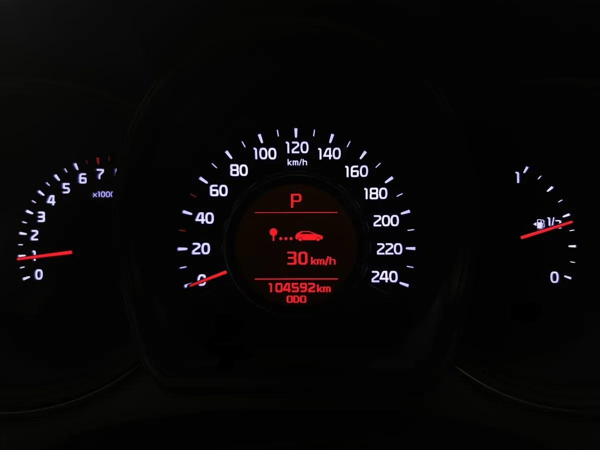 Kia Ceed 1.6 AT (130 л.с.) Luxe RED Line Черный в АВИЛОН. Слайд №17
