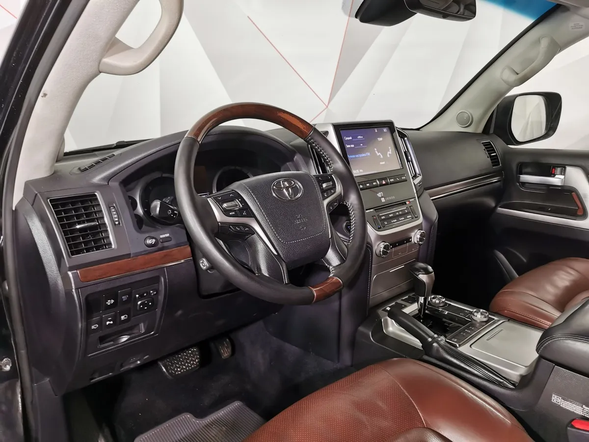 Toyota Land Cruiser 4.5 TD AT (249 л.с.) Черный в АВИЛОН. Слайд №18