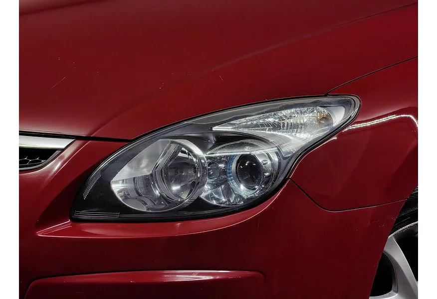 Hyundai i30 1.6 AT (126 л.с.) Красный в АВИЛОН. Слайд №10