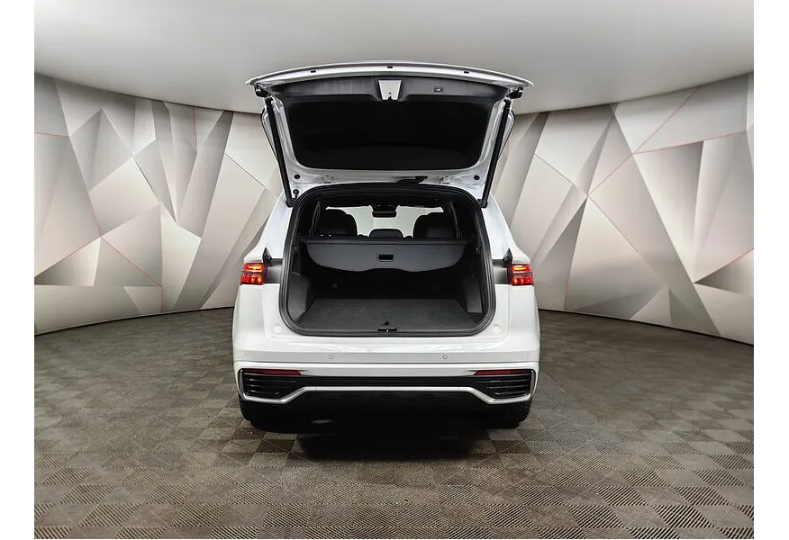 Geely Monjaro 2.0T 8AT 4WD (238 л.с.) Flagship Белый в АВИЛОН. Слайд №12