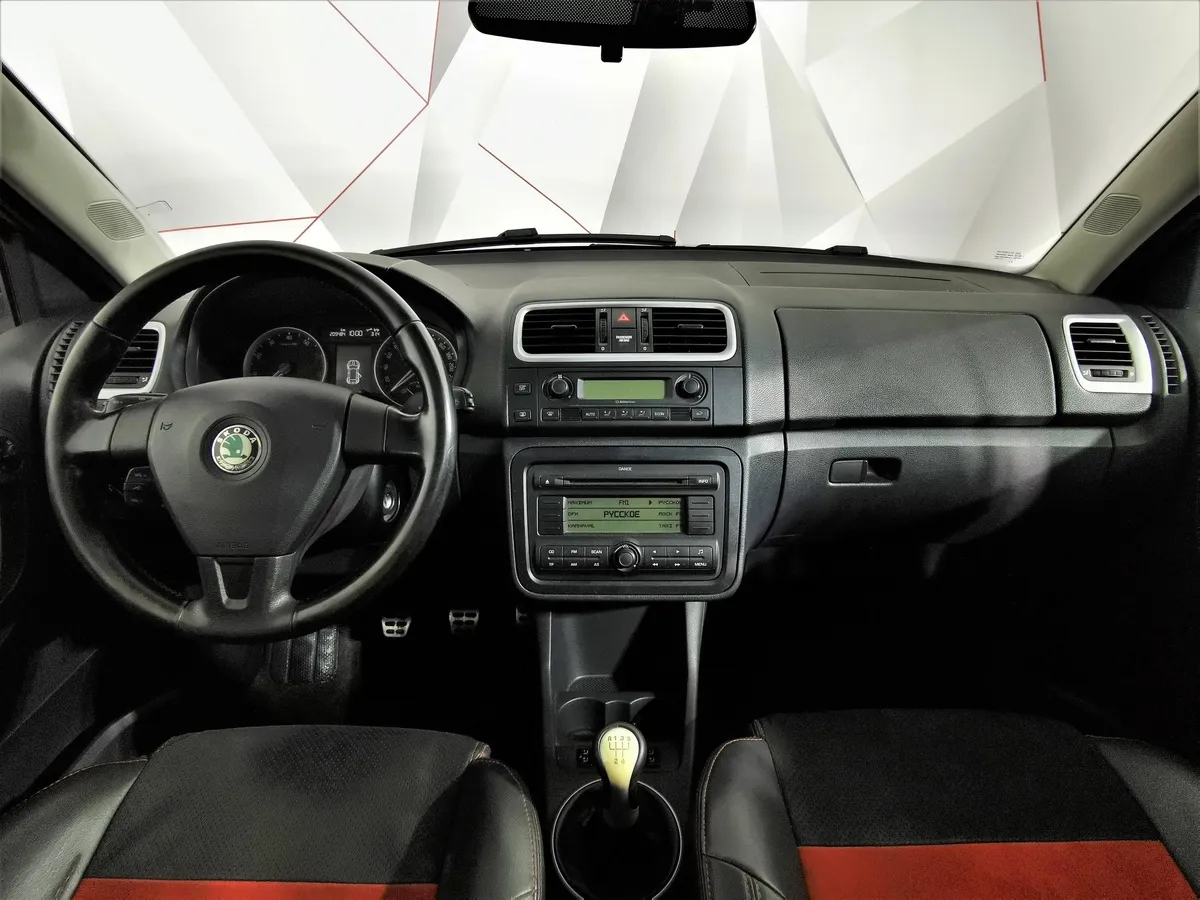 Skoda Fabia 1.6 MT (105 л.с.) Ambiente Красный в АВИЛОН. Слайд №13
