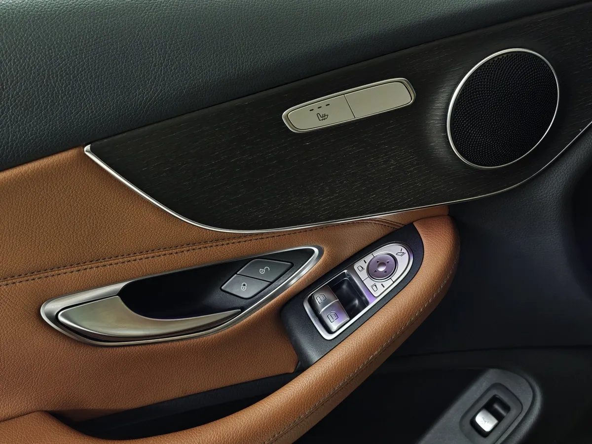 Mercedes-Benz C-Класс C 200 9G-TRONIC 4MATIC (190 л.с.) Sport Белый в АВИЛОН. Слайд №19