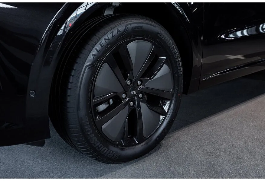 Li Auto L6 1.5 AT 4WD (150 л.с.) Pro Черный в АВИЛОН. Слайд №16