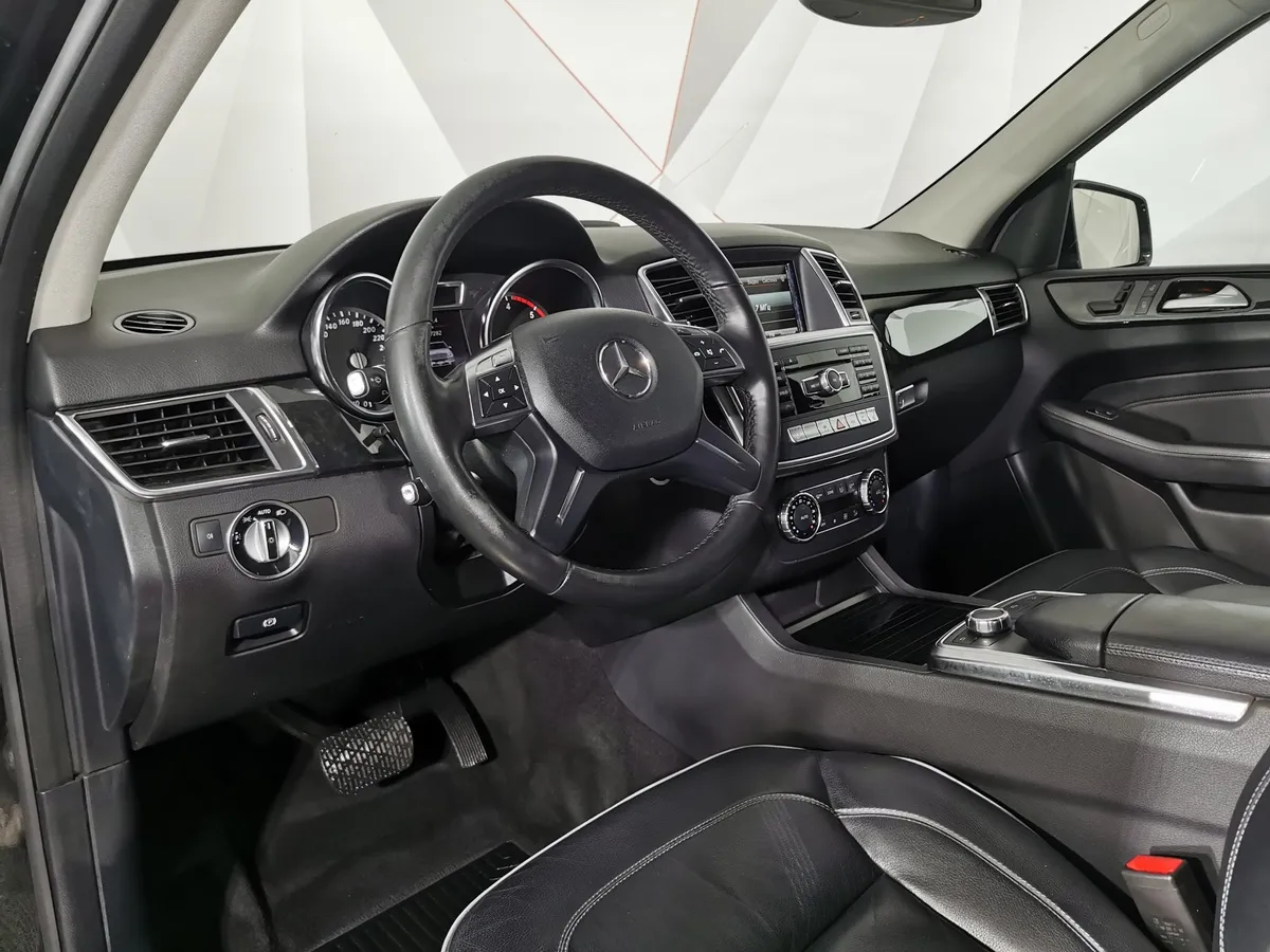 Mercedes-Benz M-Класс ML 350 BlueTEC 7G-Tronic Plus 4Matic (249 л.с.) Черный в АВИЛОН. Слайд №18