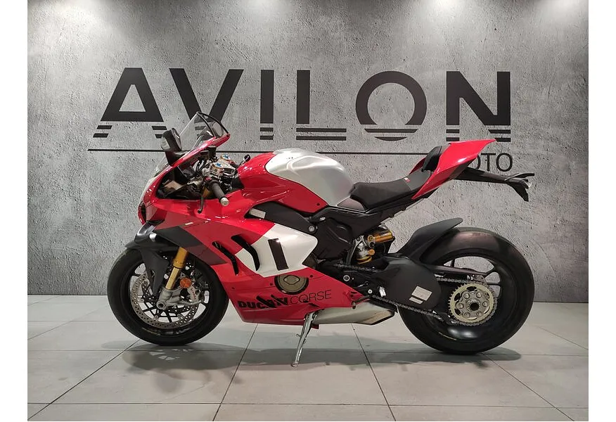 Ducati Panigale V4 1100 см³ (214 л.с.) 1103 Красный в АВИЛОН. Слайд №3