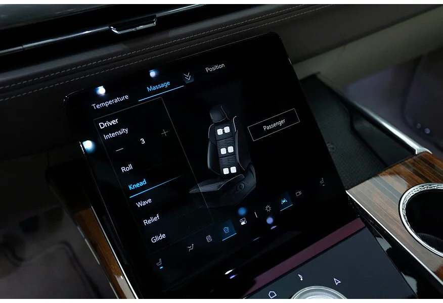 Cadillac Escalade 6.2 V8 AT AWD (420 л.с.) Sport Platinum Черный в АВИЛОН. Слайд №24