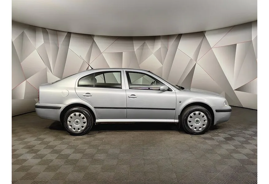 Skoda Octavia 1.4 MT (75 л.с.) Серебристый в АВИЛОН. Слайд №6