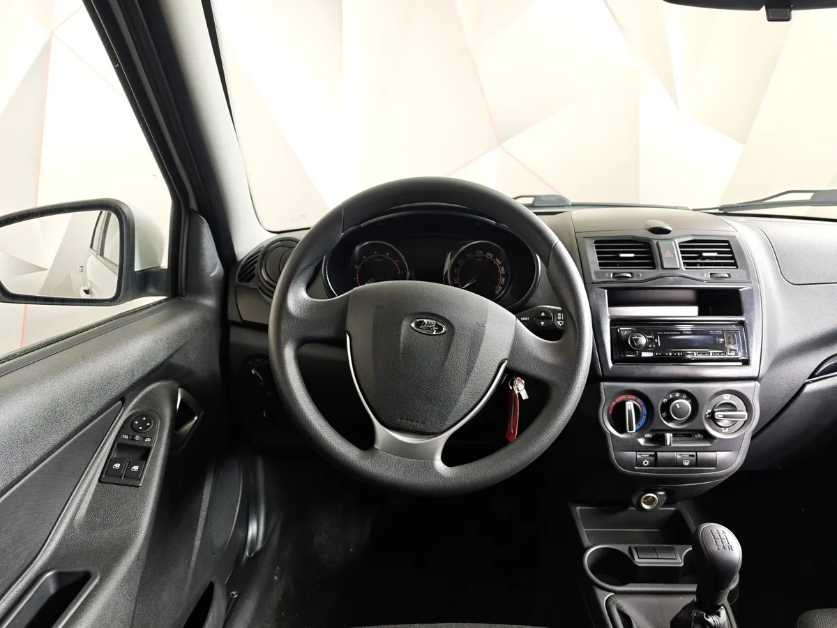 ВАЗ (Lada) Granta 1.6 MT 8кл (87 л.с.) Белый в АВИЛОН. Слайд №20