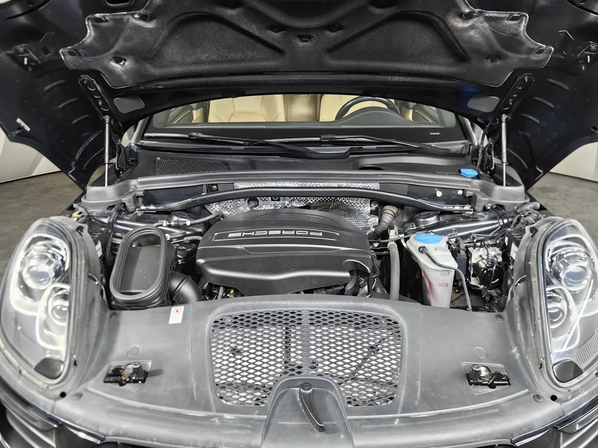 Porsche Macan 2.0 PDK AWD (252 л.с.) Серый в АВИЛОН. Слайд №11