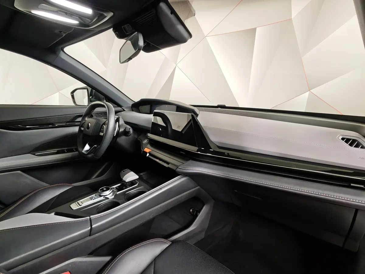 Changan UNI-V 1.5 AMT (181 л.с.) Tech Белый в АВИЛОН. Слайд №13