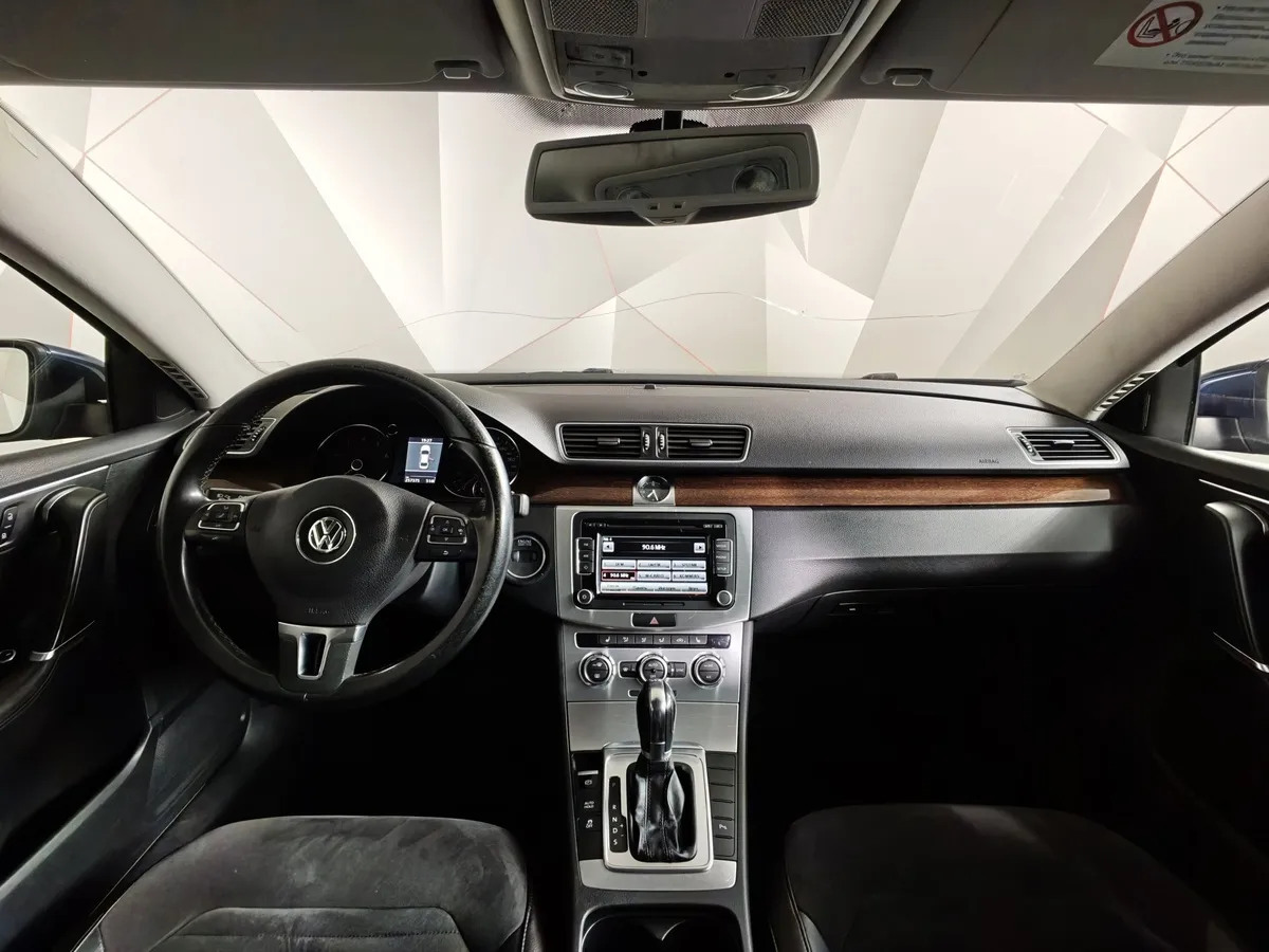 Volkswagen Passat 1.8 TSI DSG (152 л.с.) Highline Синий в АВИЛОН. Слайд №13
