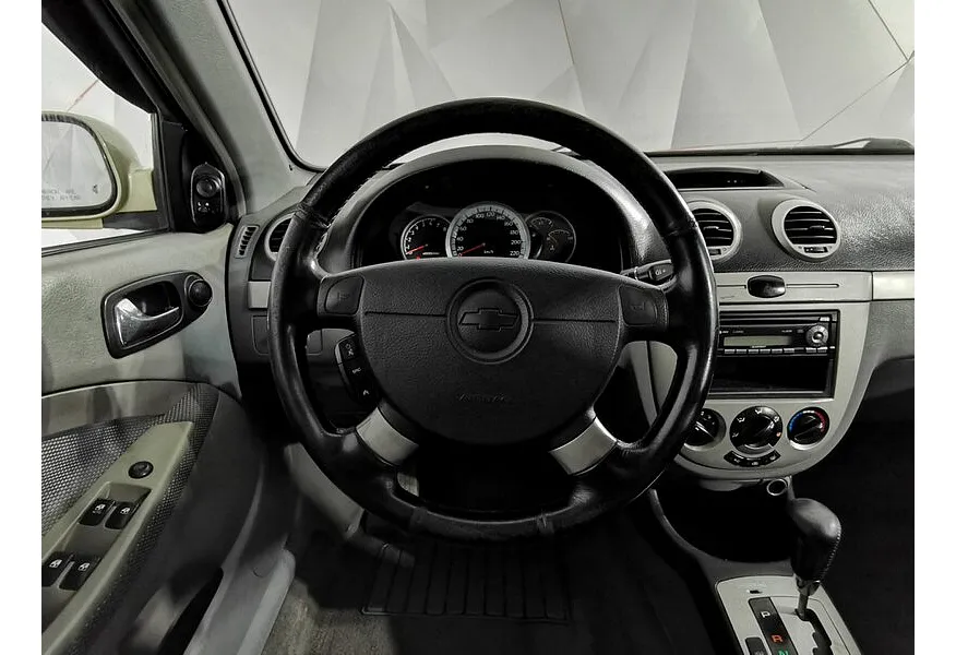 Chevrolet Lacetti 1.6 MT (109 л.с.) Platinum Желтый в АВИЛОН. Слайд №20