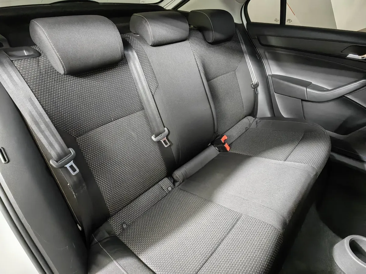 Skoda Rapid 1.4 TSI DSG (125 л.с.) Active Белый в АВИЛОН. Слайд №17